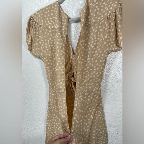 Reformation Floral Front Tie Flutter Sleeves Romper Women’s 2 Summer Spring - Picture 14 of 16